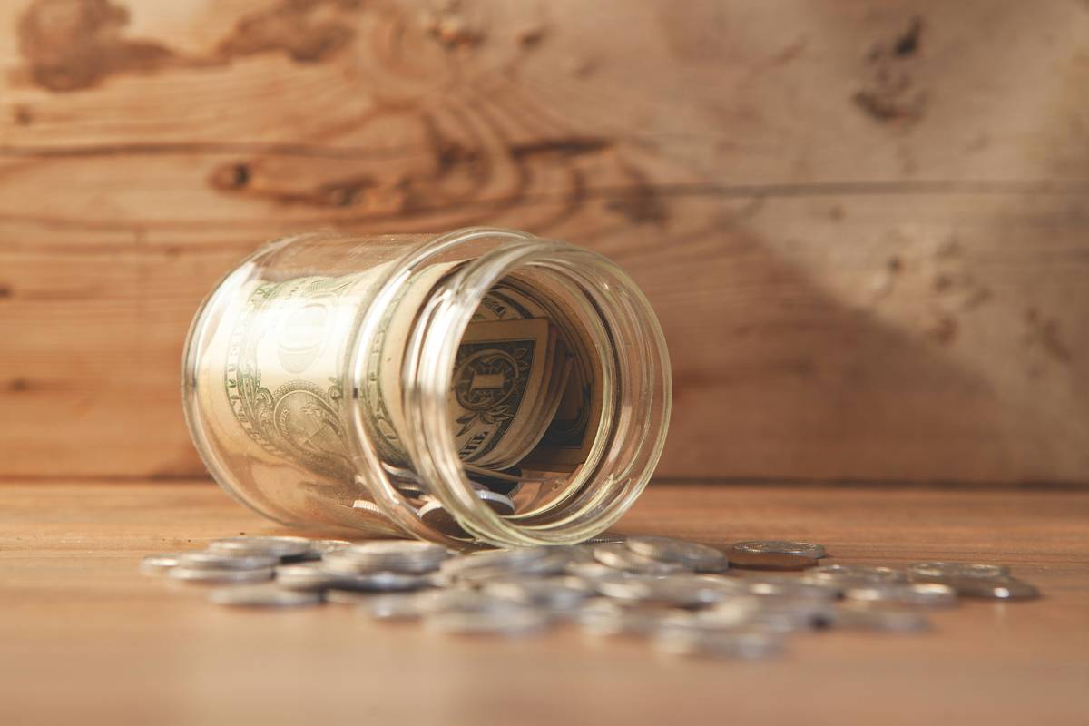 When (and How) to Make a Contingency Fund Withdrawal Without Sabotaging Your Financial Safety Net