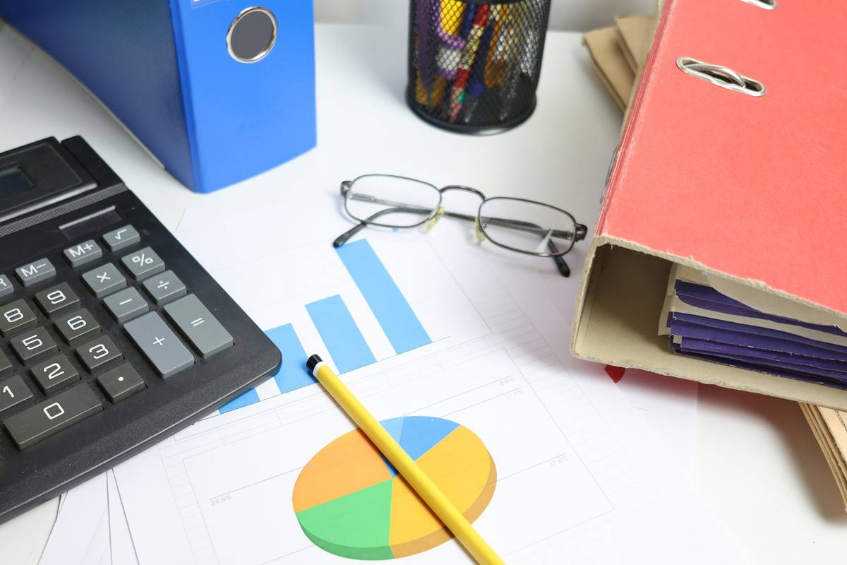 Emergency fund withdrawal workflow showing review, form completion, and replenishment steps