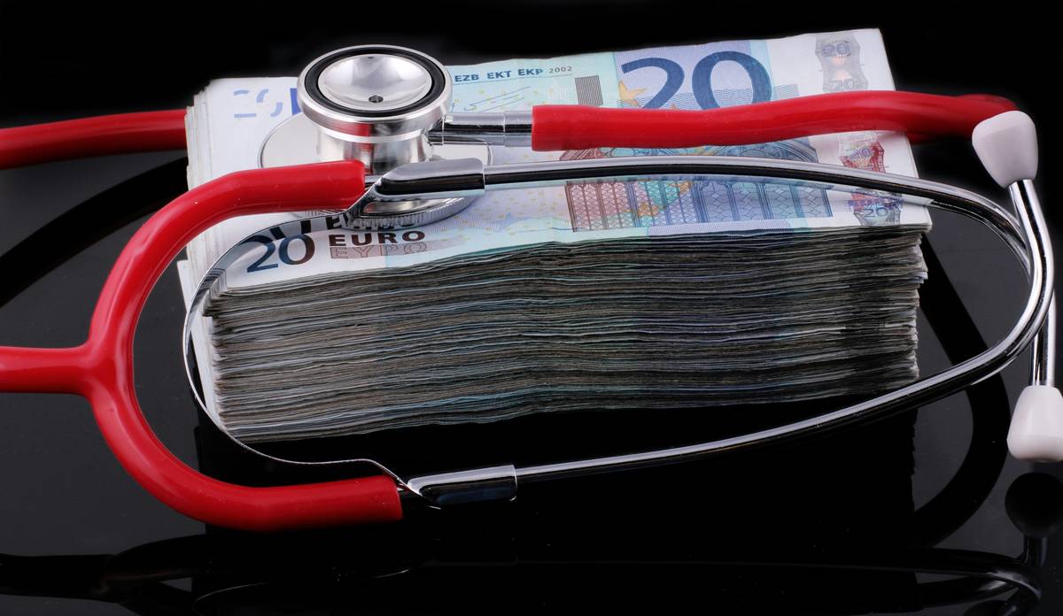 Income for medical emergencies fund allocation chart showing HYSA and Treasury ETF split